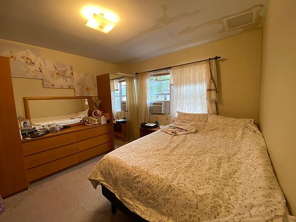 5th image of 16017 75th Ave Floor 2