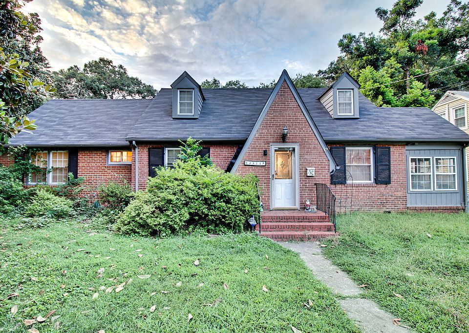 1st image of 2814 Kenwood Ave