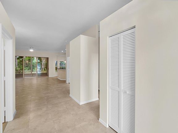 4th image of 5012 SE Mariner Village Ln