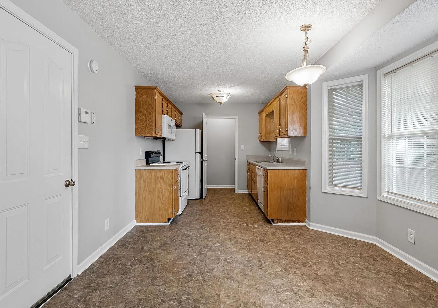 Welcome to 223 Lady Alice Ct — Photo 4
