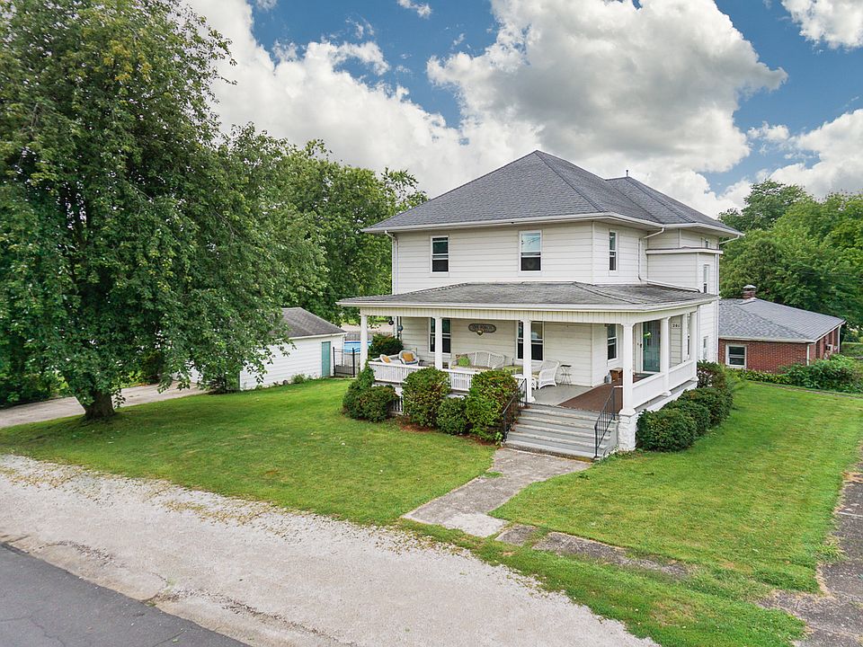 201 S Main St, Le Roy, IL 61752 Zillow