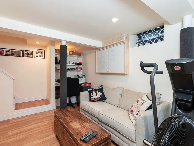 9 P St #1 — Photo 11