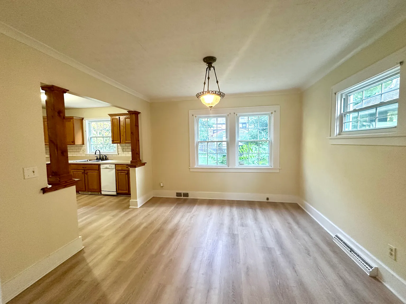 3 bed, 1.5 bath, 1248 sqft, $1,650 — Photo 4