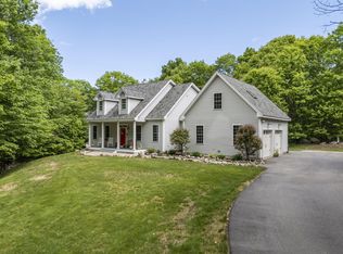 27 Rosewood Ln, New Gloucester, ME 04260