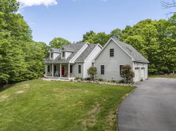 27 Rosewood Lane, New Gloucester, ME 04260