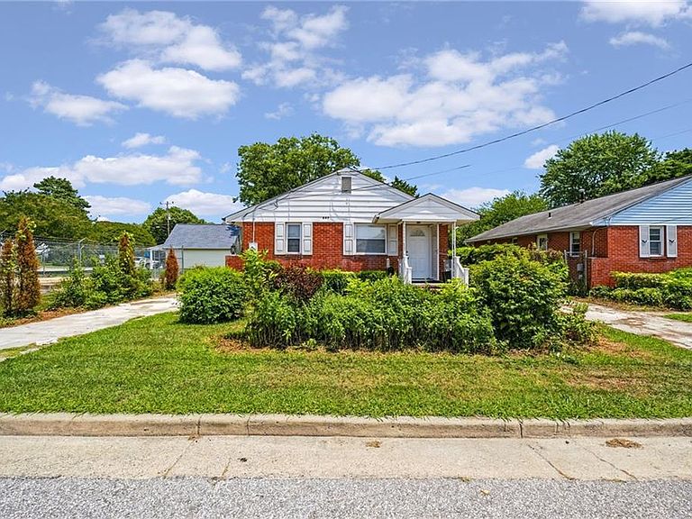 Listing photo 2