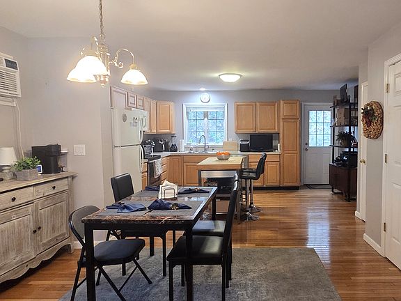 Dining area is open to kitchen