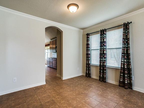 5th image of 1037 Saint Andrews Dr