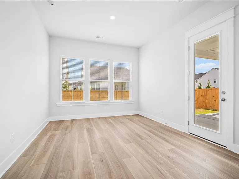 88 French Garden Cir — Photo 21