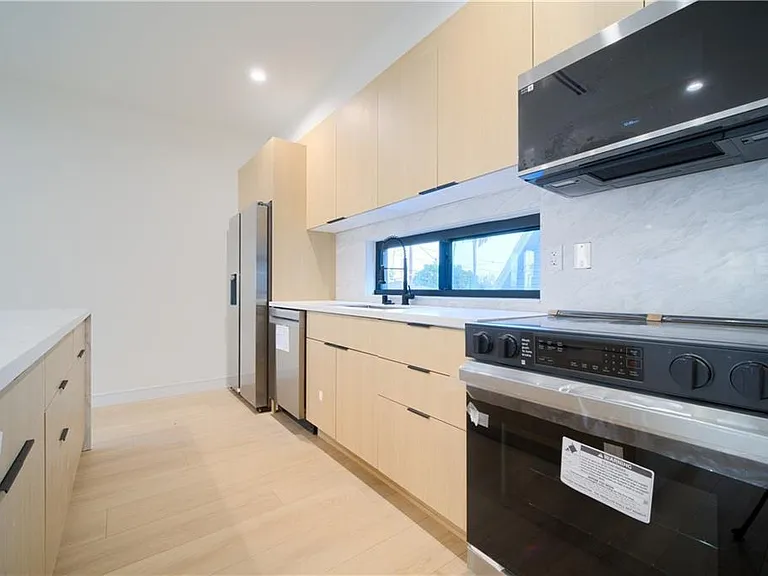 616 N Mariposa Ave — Photo 31