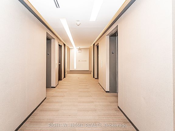 4th image of 21 Widmer St #1808