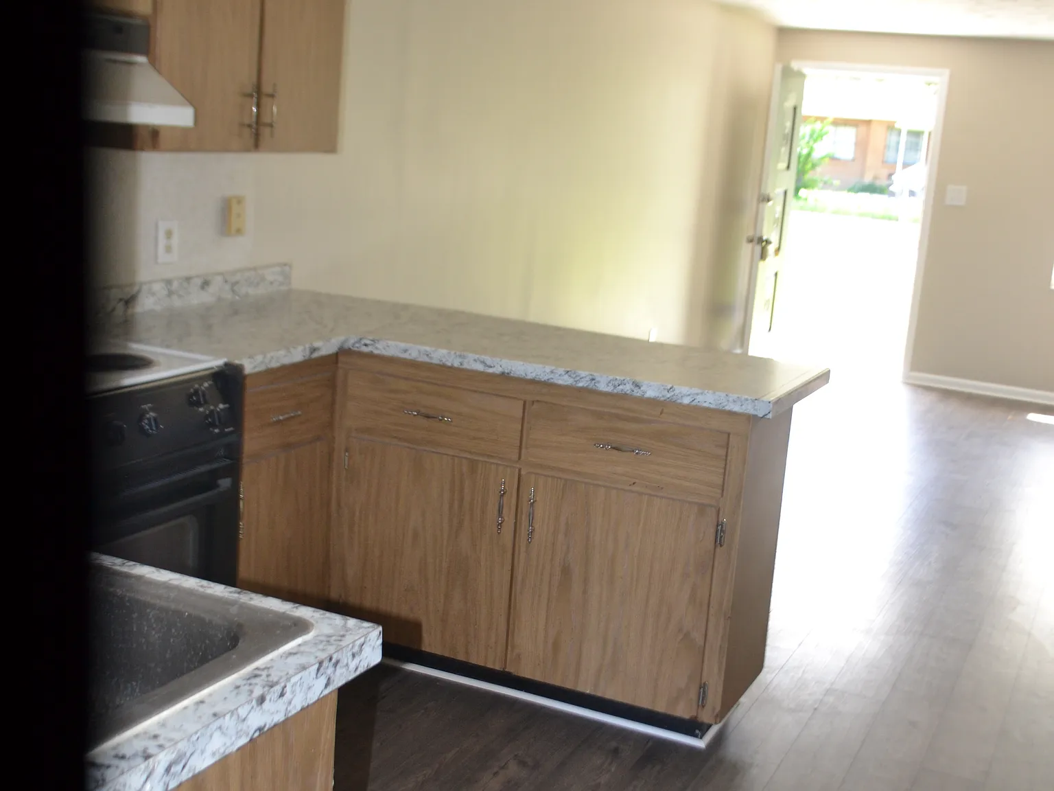 2 bed, 750 sqft, $1,695 — Photo 4