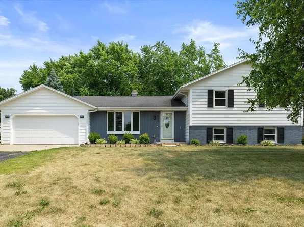 623 West Estate COURT, Elkhorn, WI 53121