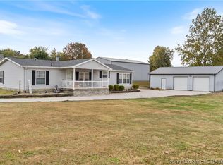 108 E 5th Ave, Huntingburg, IN 47542