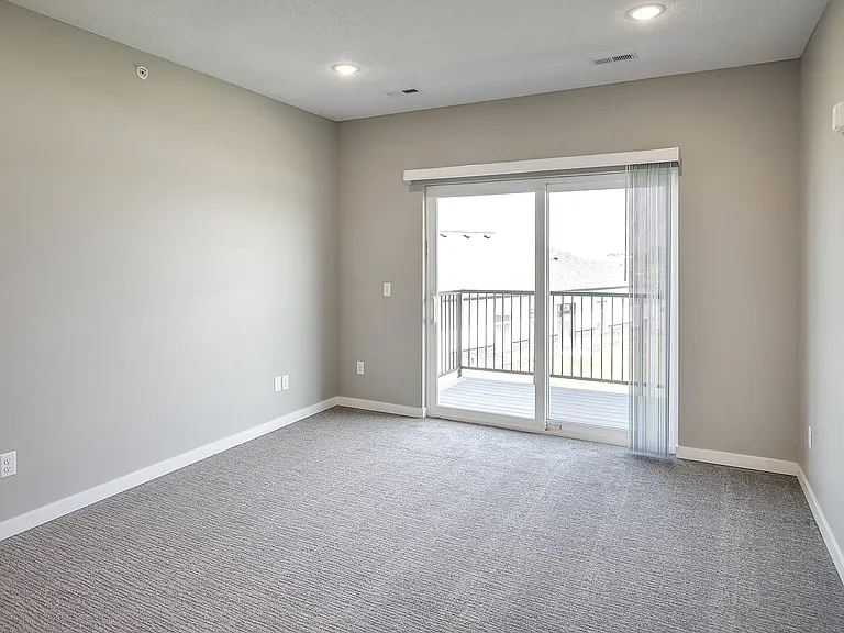 Cross Creek Apartments — Photo 19