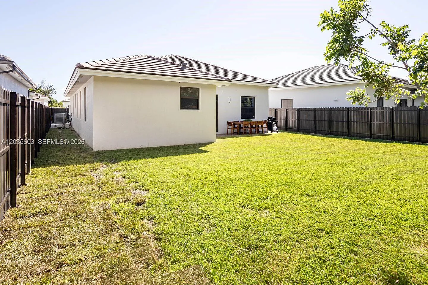 San Antonio Estates — Photo 4