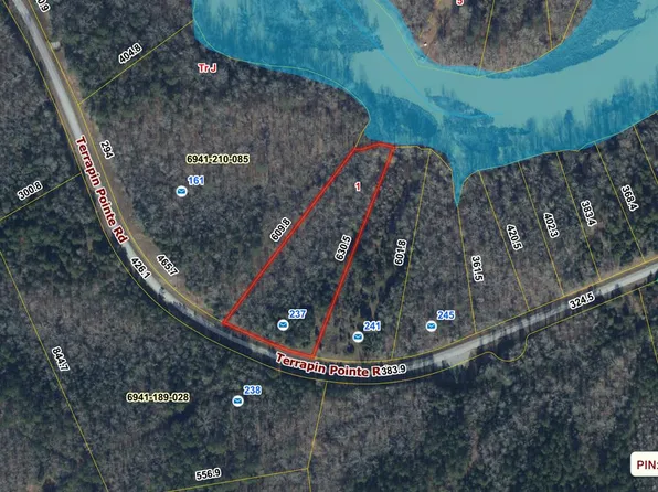 237 Terrapin Pointe Rd, Hodges, SC 29653