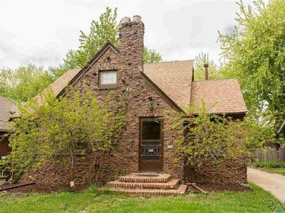 1635 S 5th Ave, Sioux Falls, SD, 57105