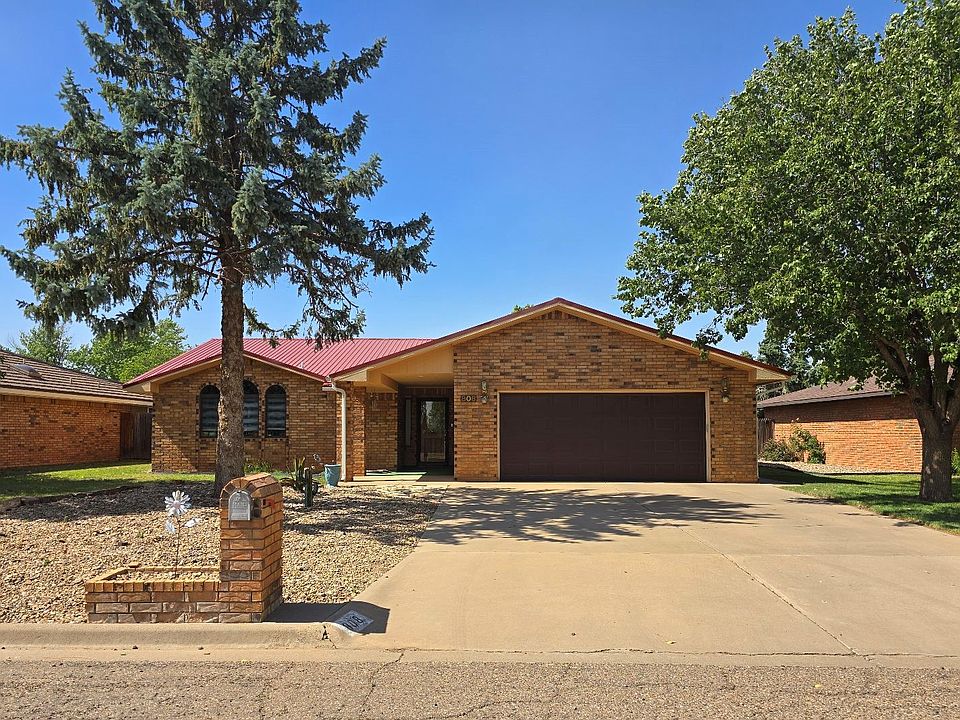 1st image of 808 Rosewood Dr