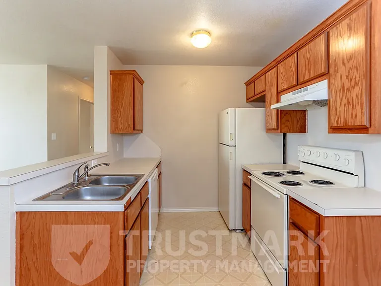 700 S Amy Ln #205 — Photo 7