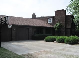 1208 W Main St, Mahomet, IL
