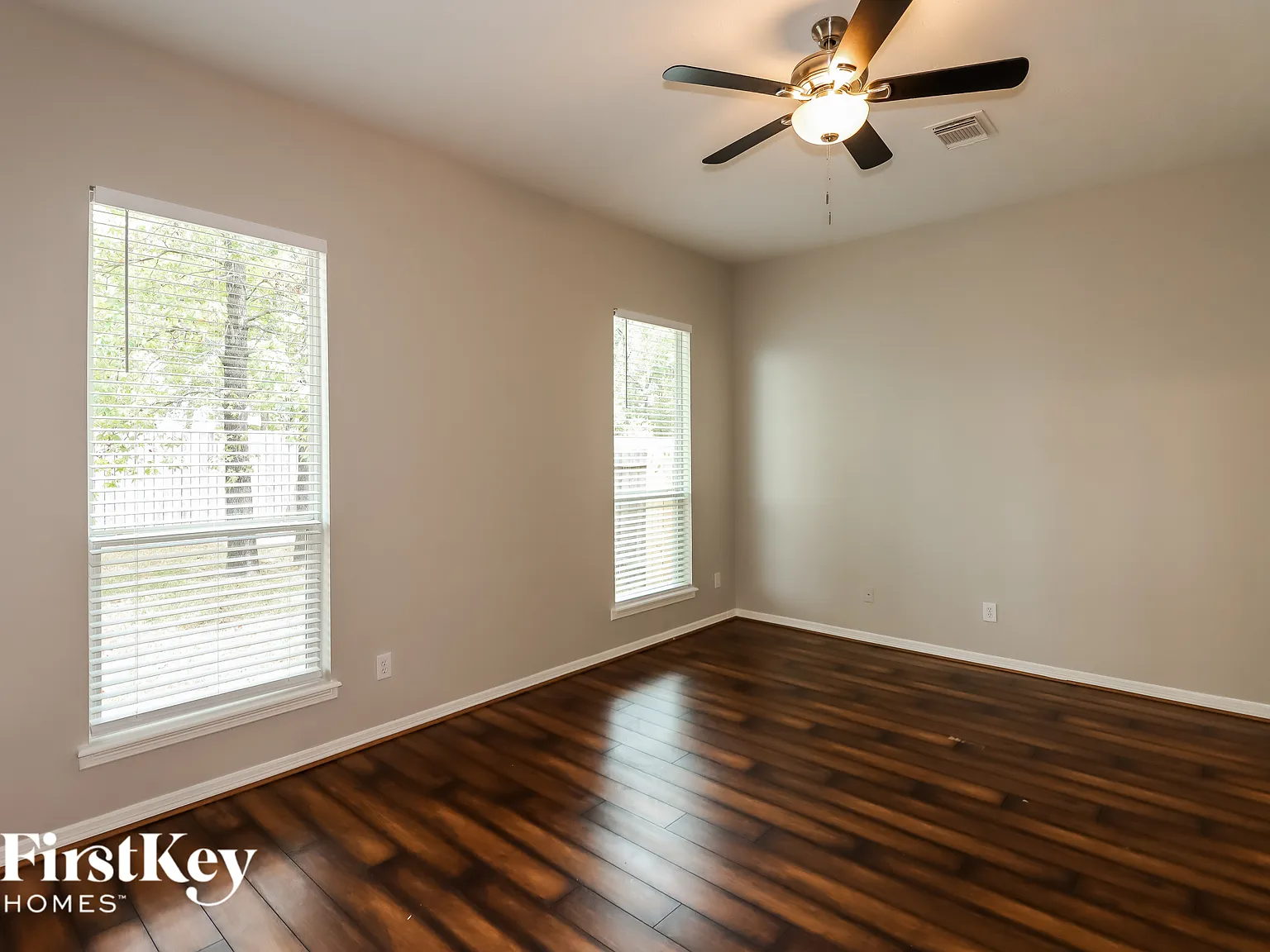 3 bed, 2.5 bath, 2152 sqft, $2,295 — Photo 3