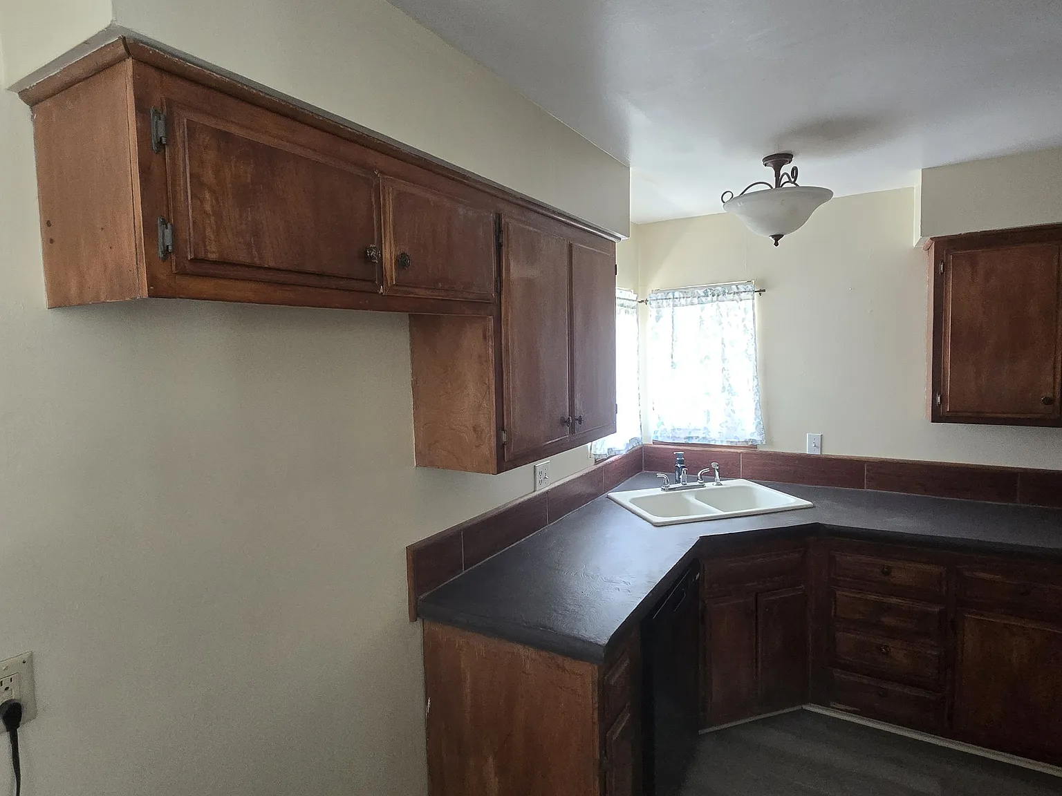 3 bed, 1342 sqft, $1,675 — Photo 3