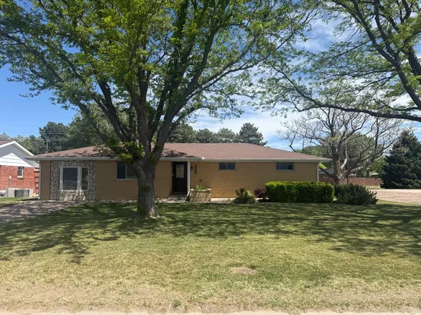 1110 S Main St, Hugoton, KS 67951