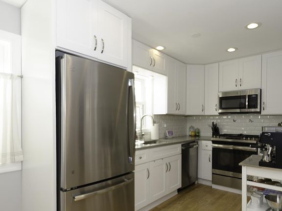 5th image of 4947 W Bloomingdale Ave