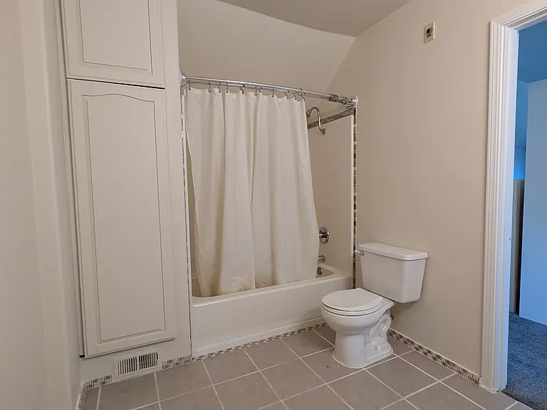 1102 E Maplewood Ave — Photo 23