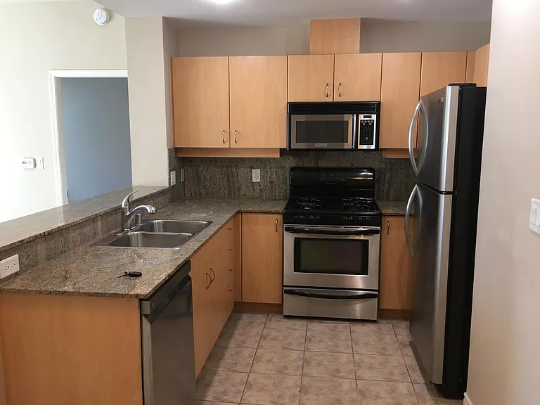 300 W Beech St #801 — Photo 3