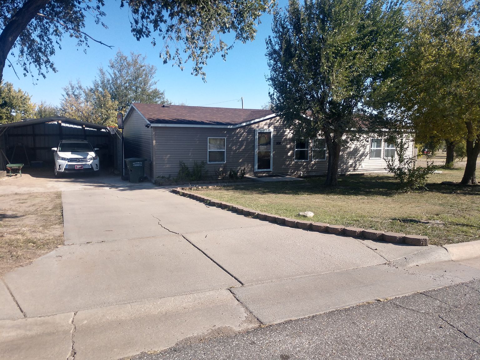 1108 Avenue I, Dodge City, KS 67801 Zillow