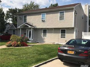 39 Douglass St, Brentwood, NY 11717