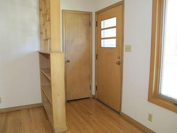 INVITING FOYER WITH GUEST CLOSET!