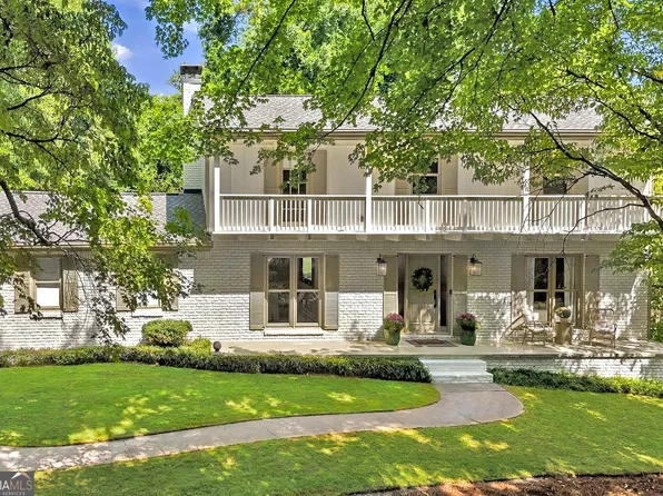 9875 La View Cir, Roswell, GA 30075