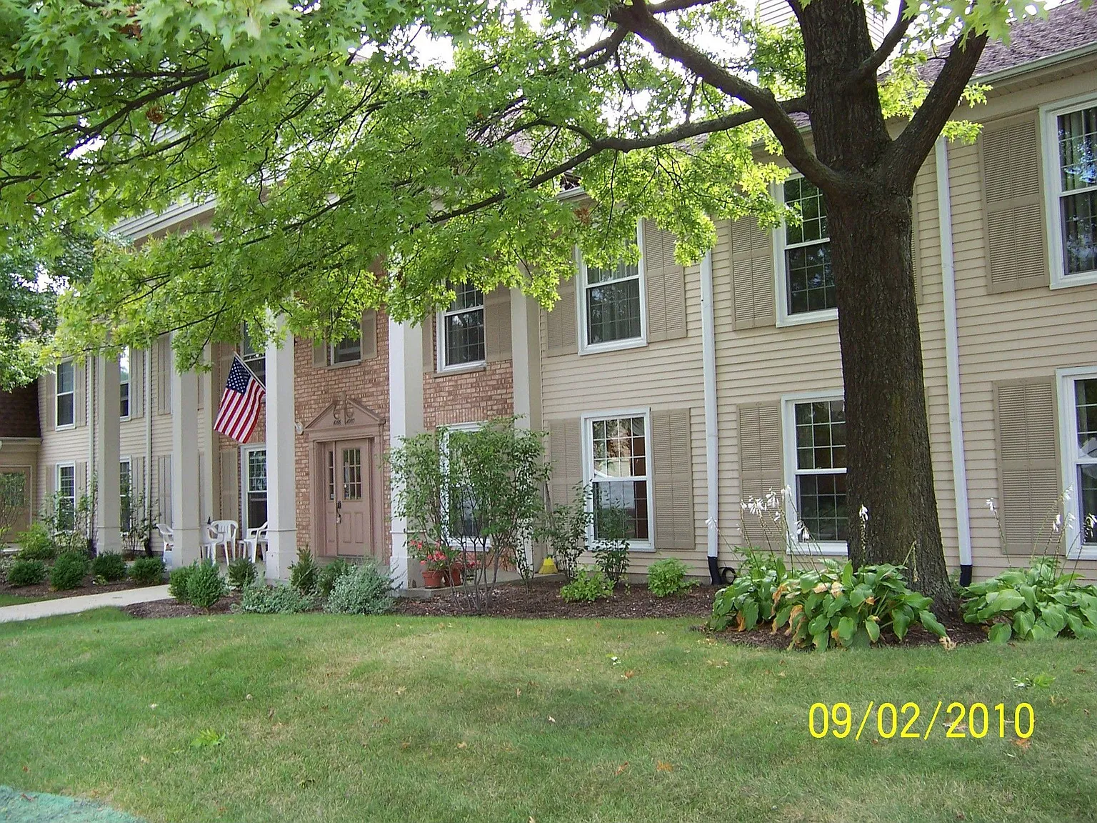 1068 Spring Garden Cir photo 1