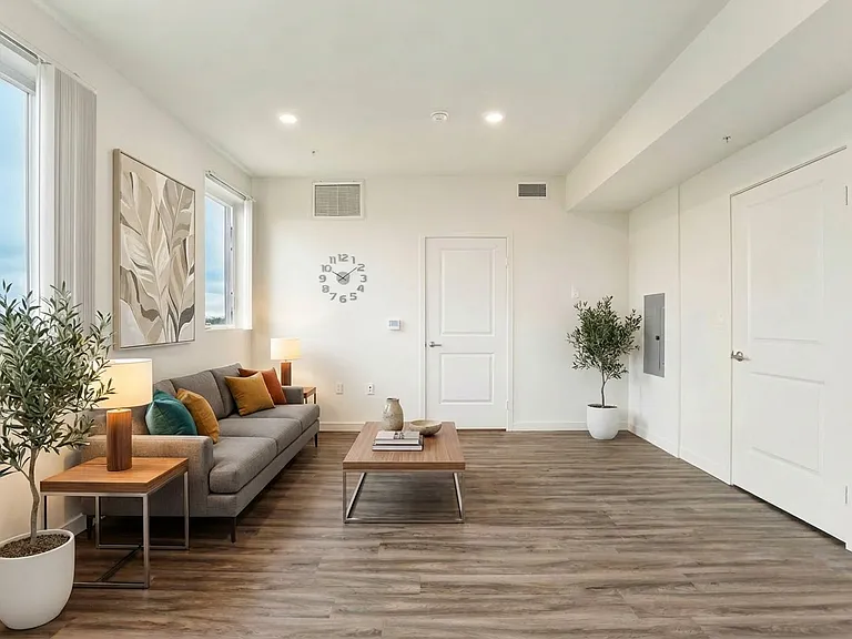 Cloud Nine Luxury Apartments — Photo 5