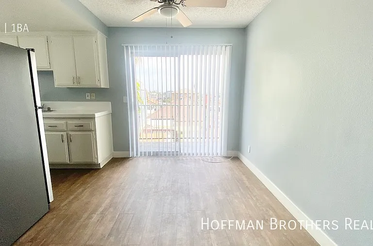 662 W 12th St #104 — Photo 3