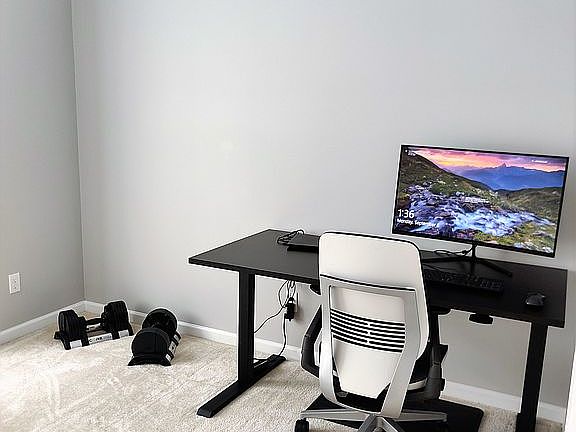 Bedroom #1 [10'x11']