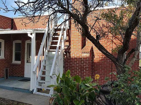 3rd image of 1426-1428 Flora St