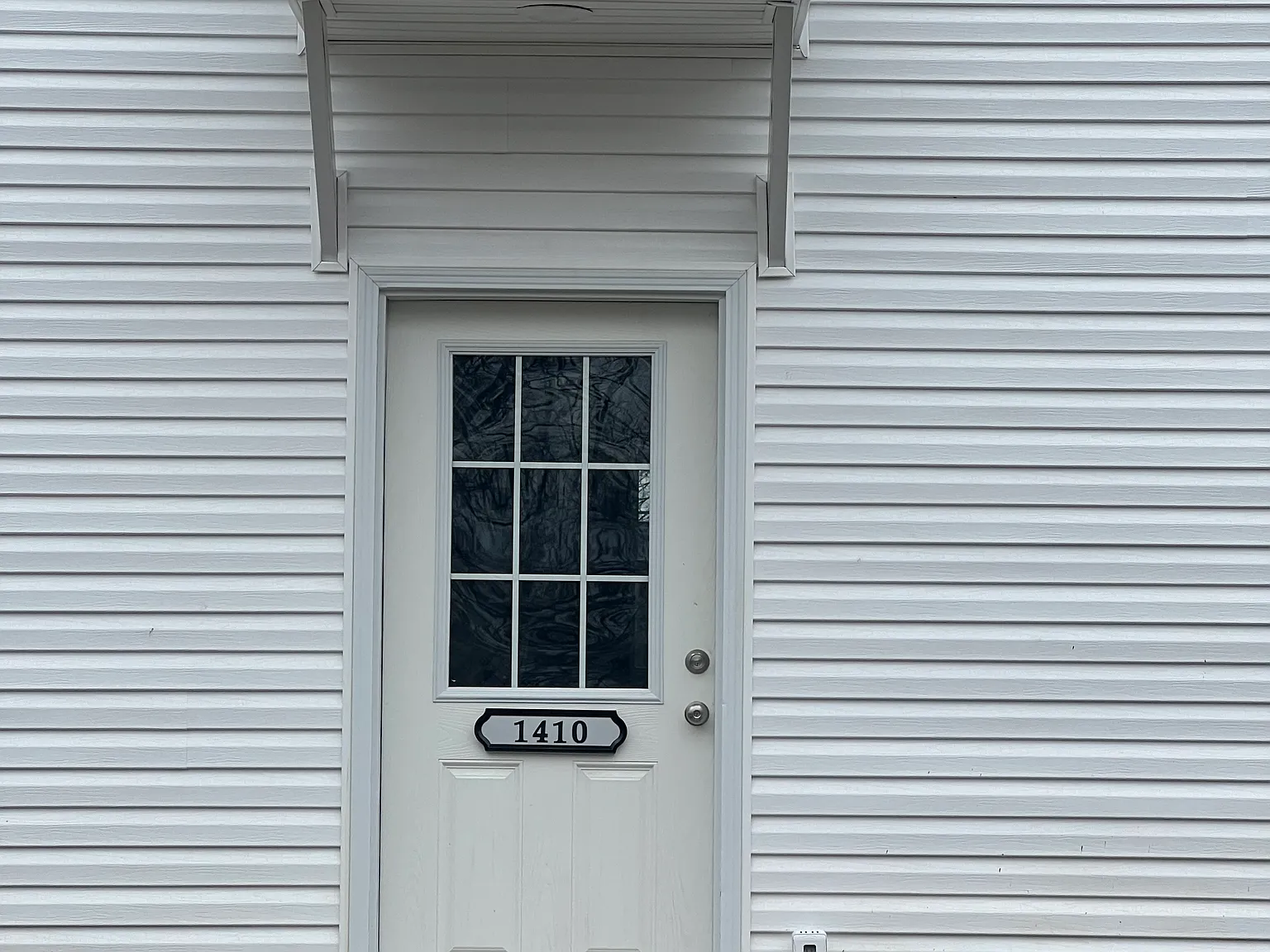 2 bed, 2.5 bath, 1200 sqft, $1,250 — Photo 1