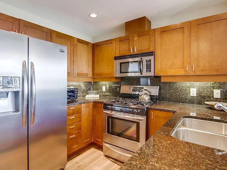 475 Redwood St #404 — Photo 7