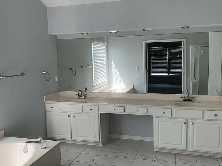 7635 Harrogate Pl — Photo 4