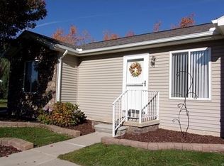 1030 Channel Dr, Marine City, MI 48039