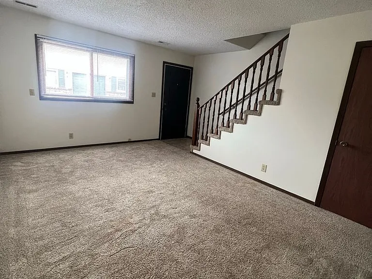 509 S Elm Ave #8 — Photo 3