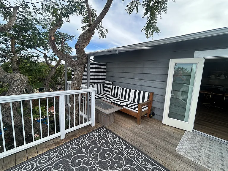 436 S Nardo Ave — Photo 3