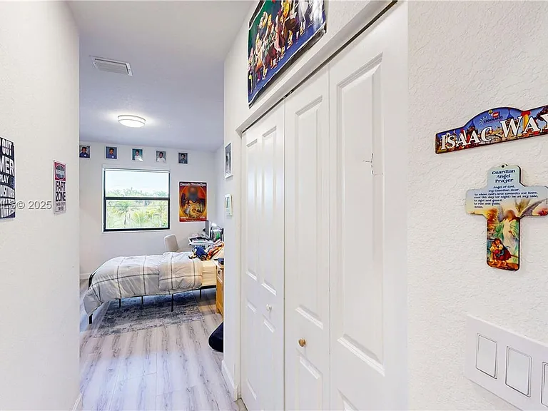 24902 SW 107th Ave — Photo 10
