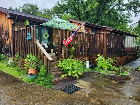 240 Clover Bottom Dr, Kingsport, TN 37660