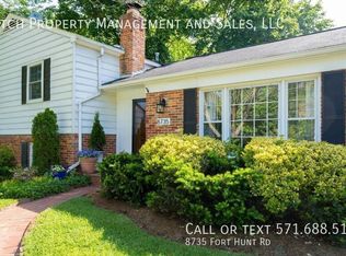 8735 Fort Hunt Rd, Alexandria, VA 22308