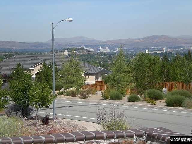 2nd image of 6098 Mesa Rd
